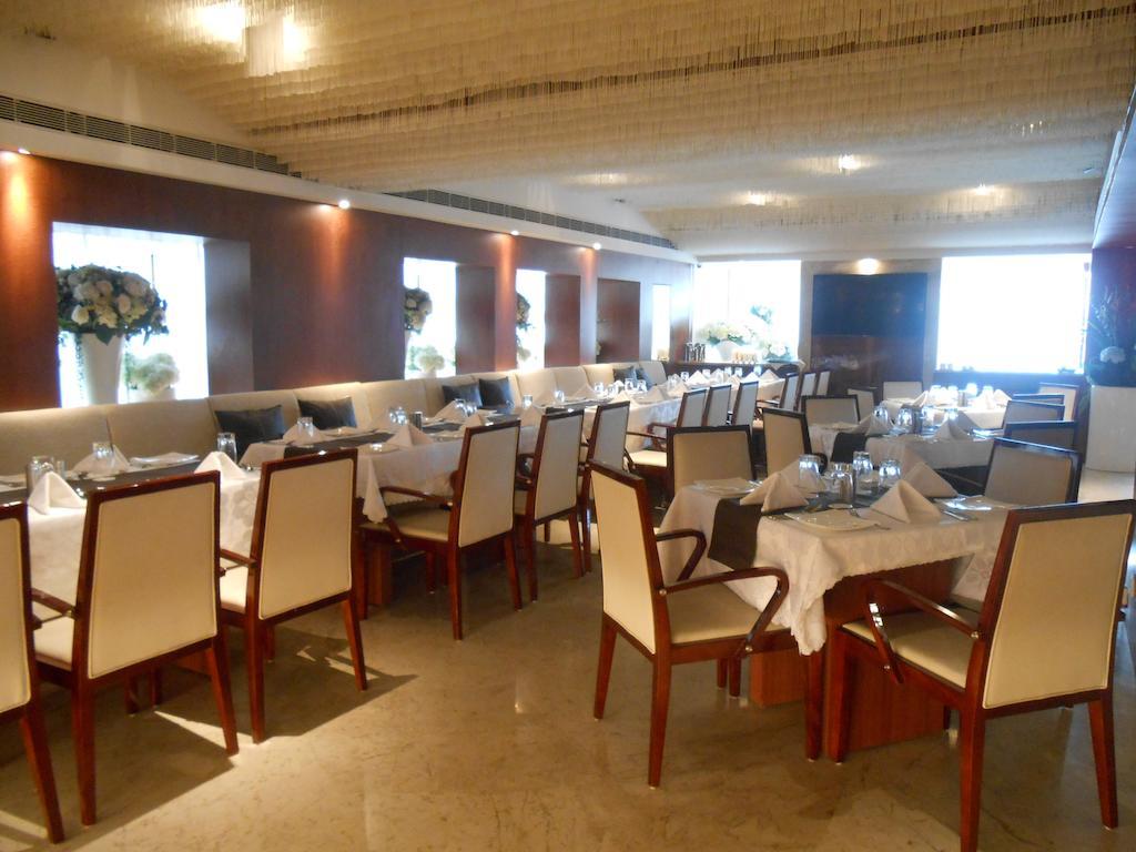 Celesta - Kolkata Hotell Exteriör bild