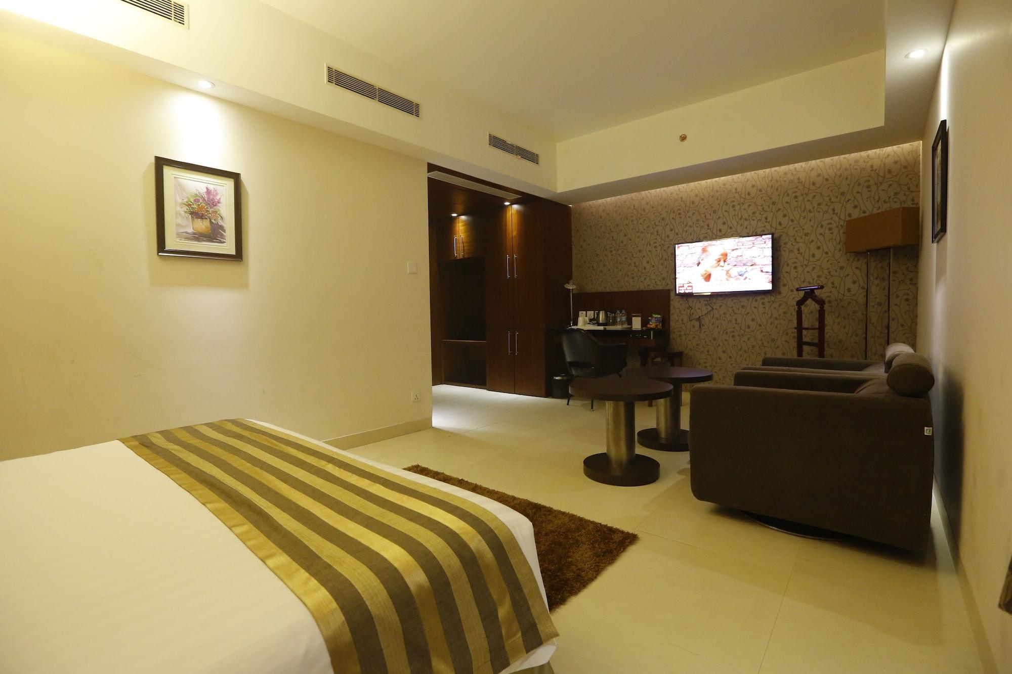 Celesta - Kolkata Hotell Exteriör bild