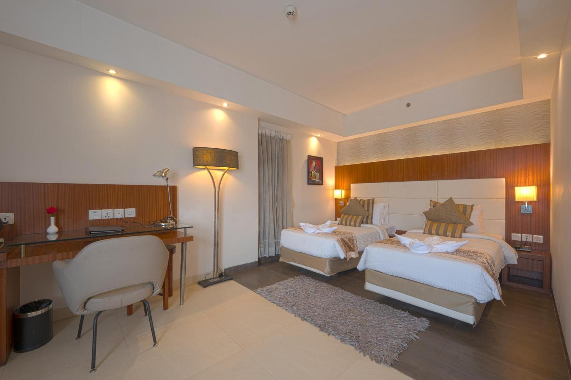 Celesta - Kolkata Hotell Exteriör bild