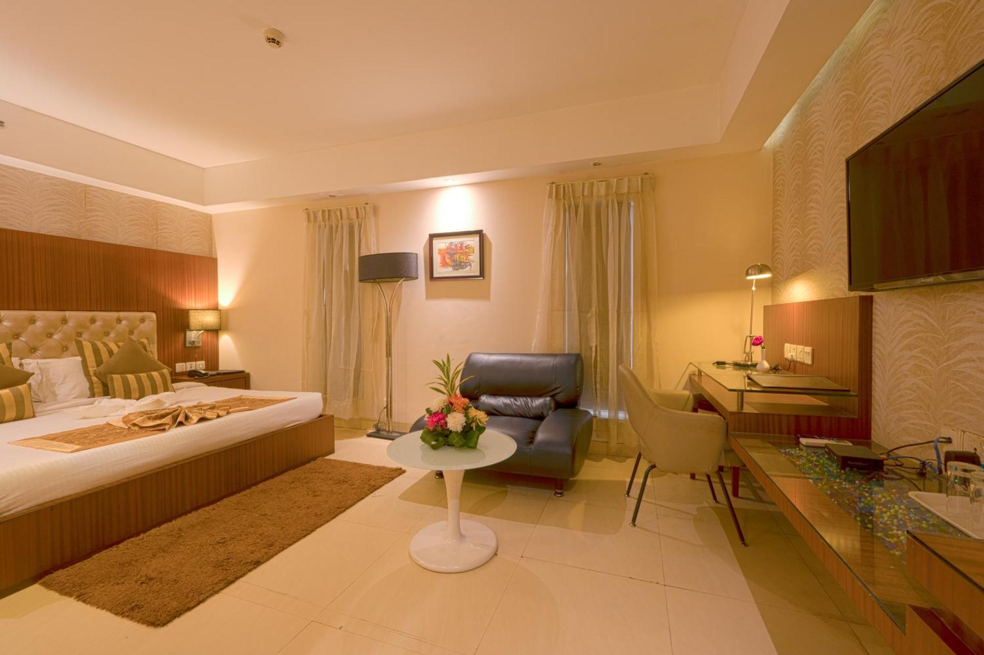 Celesta - Kolkata Hotell Exteriör bild