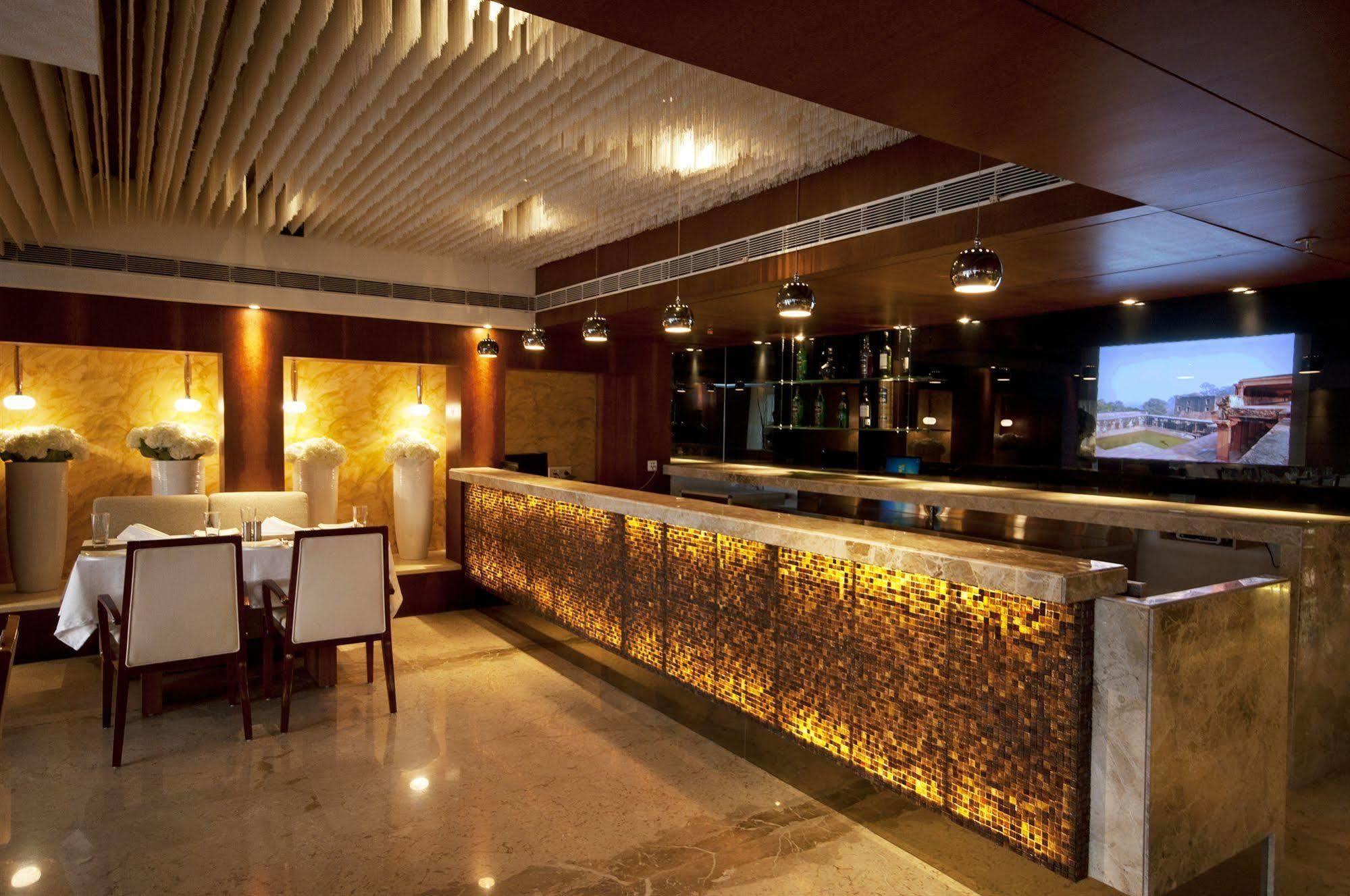 Celesta - Kolkata Hotell Exteriör bild