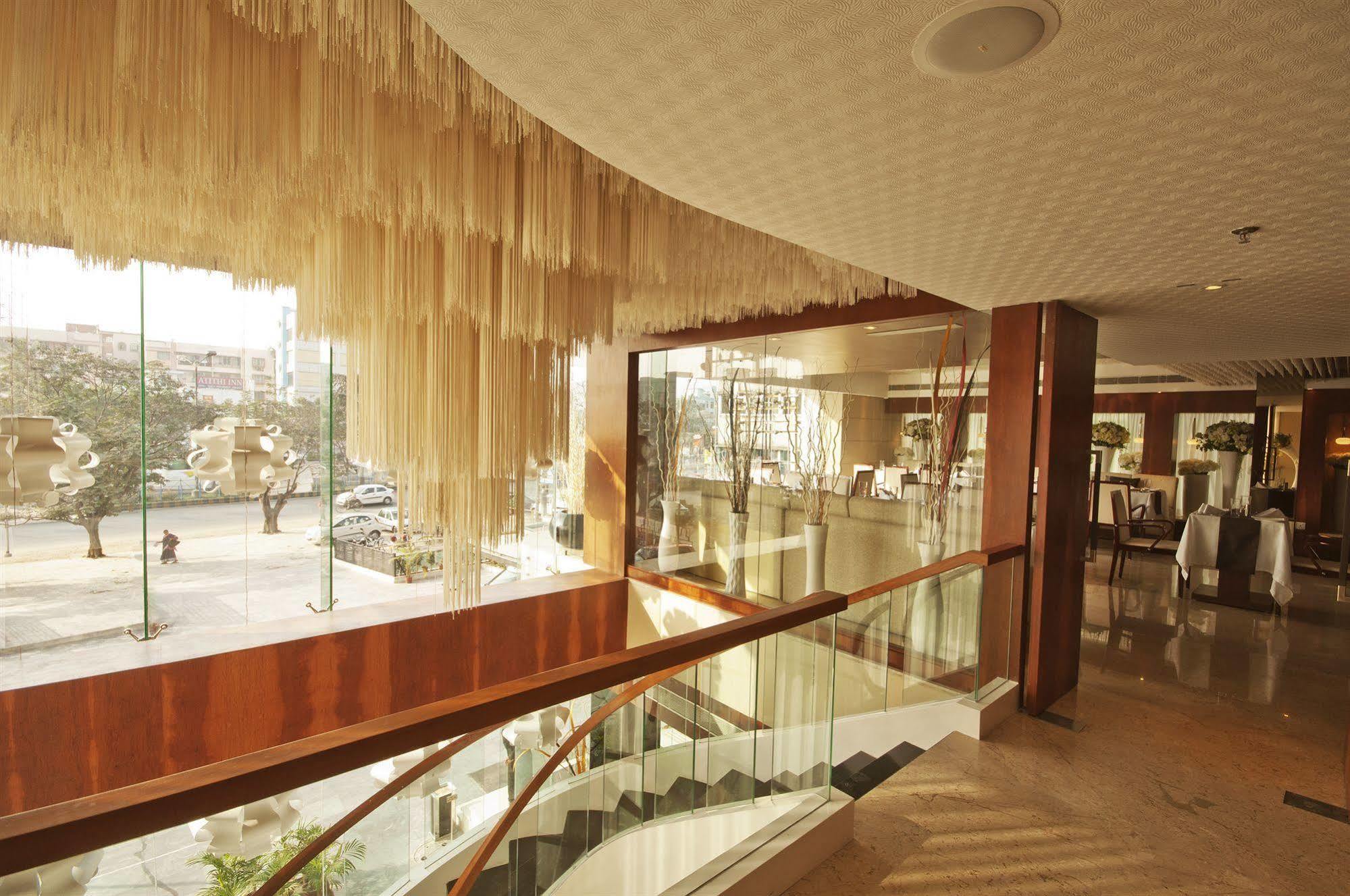 Celesta - Kolkata Hotell Exteriör bild