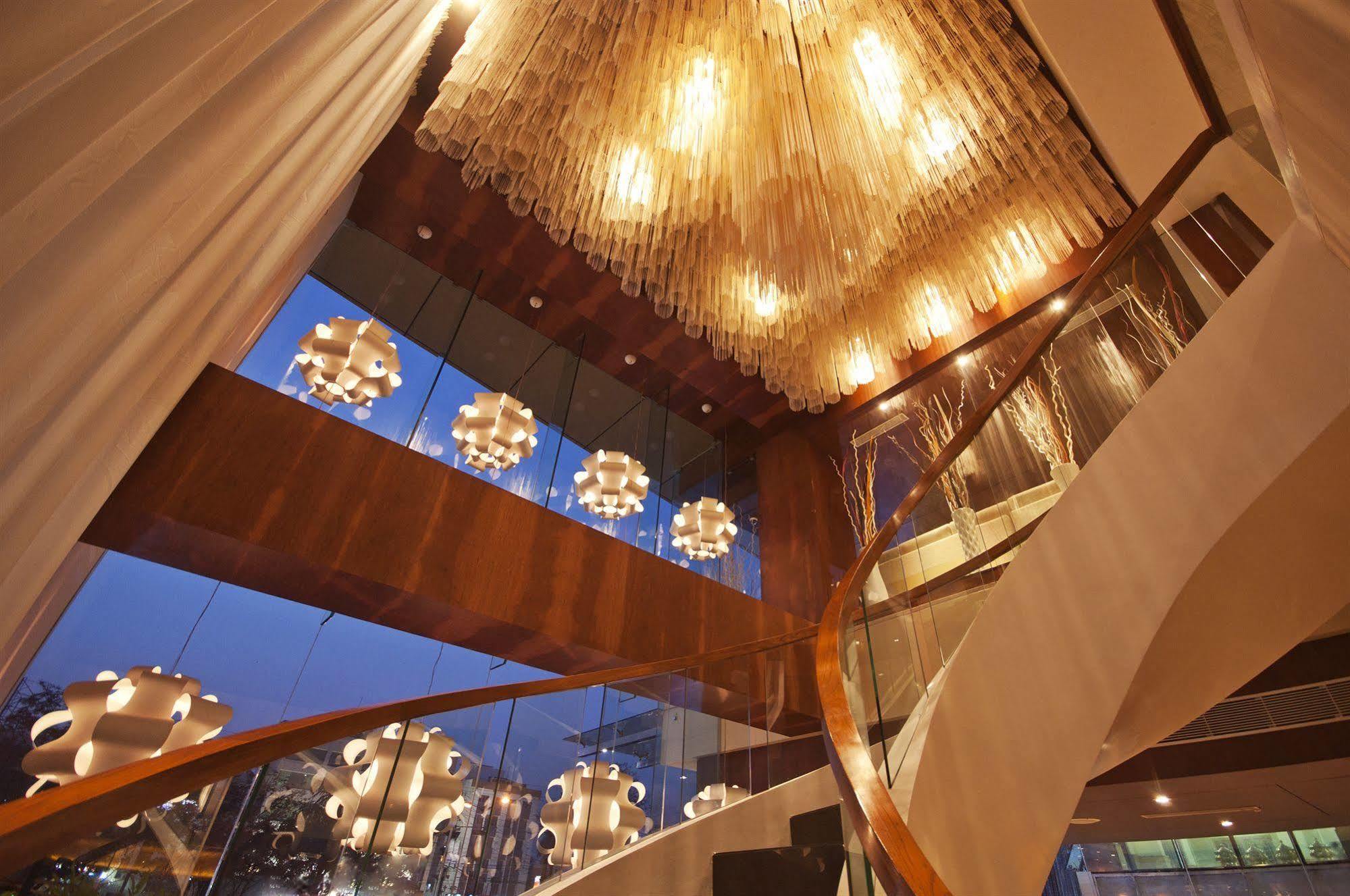 Celesta - Kolkata Hotell Exteriör bild
